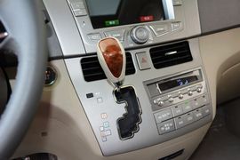 2015款比亚迪M6
