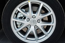 2015款比亚迪M6