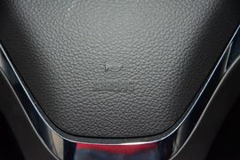 2015款雪佛兰科鲁兹1.4T手动精英版