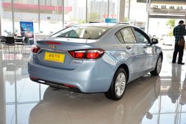2015款雪佛兰科鲁兹1.4T手动精英版