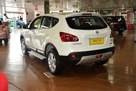 2015款日产逍客2.0XL