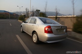 2009款力帆620贺岁版试驾