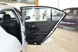 2015款本田雅阁2.0L