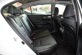 2015款本田雅阁2.0L