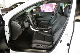 2015款本田雅阁2.0L