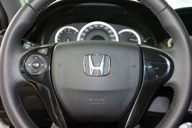 2015款本田雅阁2.0L