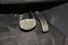 2015款雷诺风朗2.0L标准版