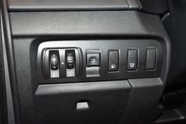 2015款雷诺风朗2.0L标准版