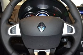 2015款雷诺风朗2.0L标准版