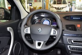 2015款雷诺风朗2.0L标准版