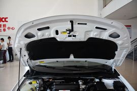 2015款比亚迪速锐1.5L手动豪华型