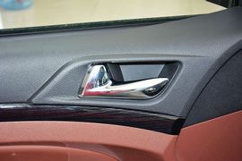 2015款比亚迪速锐1.5L手动豪华型