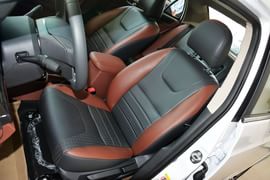 2015款比亚迪速锐1.5L手动豪华型