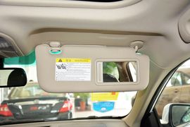 2015款比亚迪速锐1.5L手动豪华型