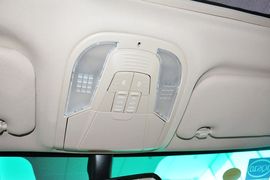 2015款比亚迪速锐1.5L手动豪华型