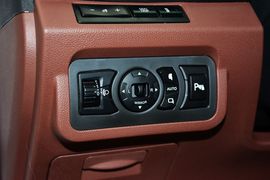 2015款比亚迪速锐1.5L手动豪华型