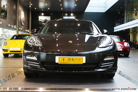 2010款保时捷Panamera