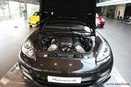2010款保时捷Panamera