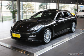2010款保时捷Panamera