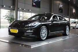 2010款保时捷Panamera