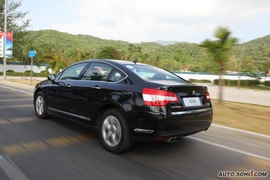 2009款雪铁龙C5试驾