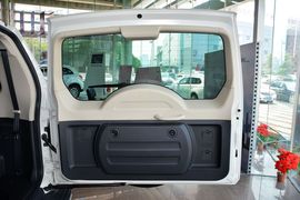 2015款三菱帕杰罗3.0L精英版