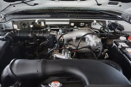 2015款三菱帕杰罗3.0L精英版