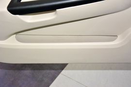 2015款东南V3菱悦1.5L手动幸福版