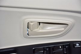 2015款东南V3菱悦1.5L手动幸福版