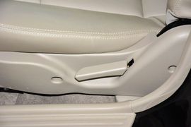 2015款东南V3菱悦1.5L手动幸福版