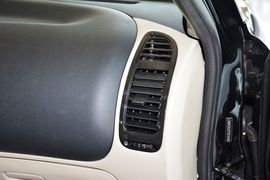 2015款东南V3菱悦1.5L手动幸福版