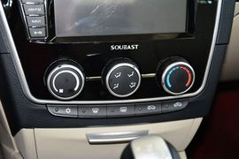 2015款东南V3菱悦1.5L手动幸福版