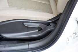 2015款别克英朗15N自动精英型