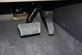 2015款别克英朗15N自动精英型