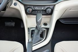 2015款别克英朗15N自动精英型