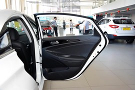 2015款现代索纳塔八经典