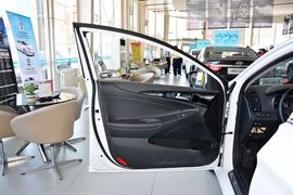 2015款现代索纳塔八经典