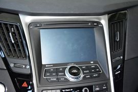 2015款现代索纳塔八经典