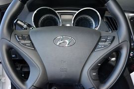 2015款现代索纳塔八经典