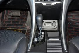 2015款现代索纳塔八经典