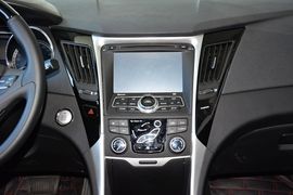 2015款现代索纳塔八经典