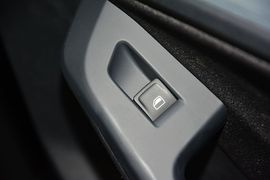 2015款大众速腾1.6L手自一体时尚型