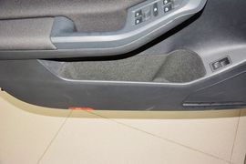 2015款大众速腾1.6L手自一体时尚型