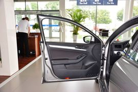 2015款大众速腾1.6L手自一体时尚型
