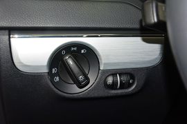 2015款大众速腾1.6L手自一体时尚型