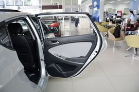 2014款现代瑞奕1.4L自动GLX
