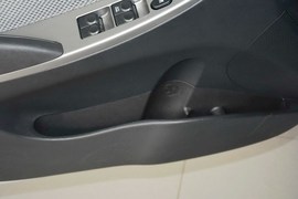 2014款现代瑞奕1.4L自动GLX