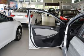 2014款现代瑞奕1.4L自动GLX