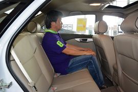 2015款别克凯越1.5L手动经典型