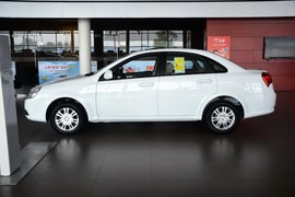 2015款别克凯越1.5L手动经典型